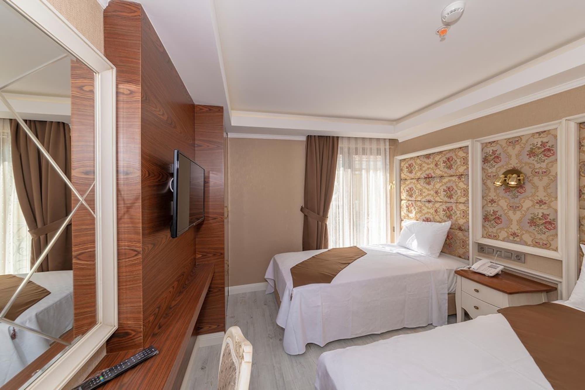 Sultan City Hotel Istanbul Exterior photo